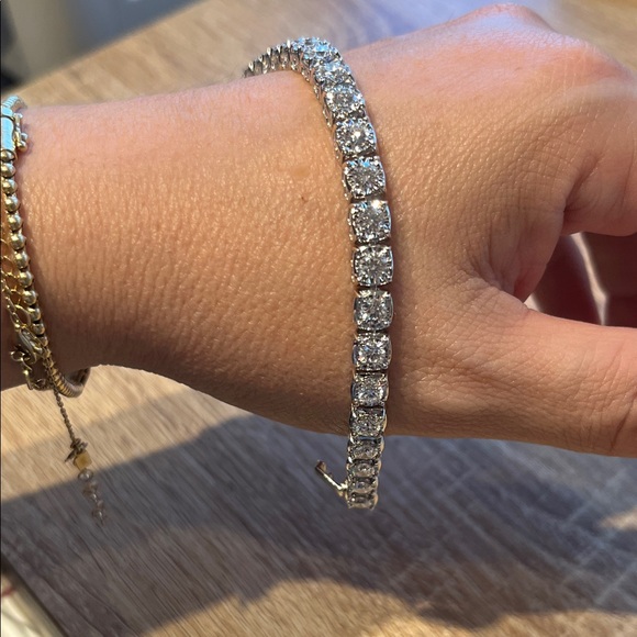 10kt white gold lab diamond  Tennis Bracelet about 5ct total vs diamonds. - Picture 4 of 7